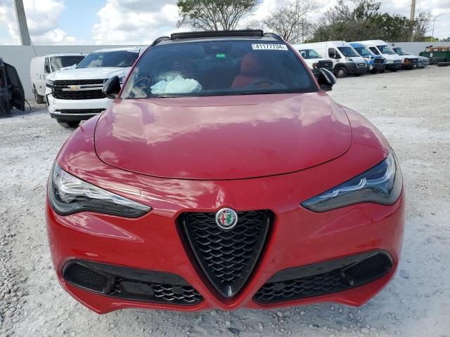 ZASPAKBN2R7D74850 - 2024 ALFA ROMEO STELVIO TI RED photo 5