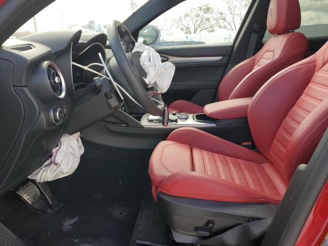 ZASPAKBN2R7D74850 - 2024 ALFA ROMEO STELVIO TI 红色 照片 7