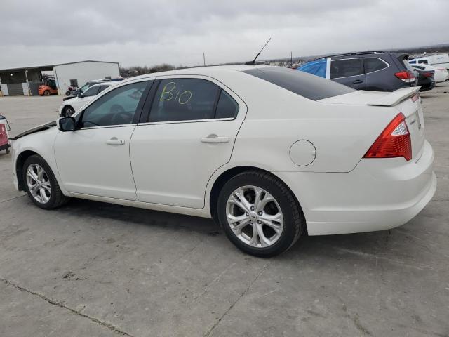 3FAHP0HA0CR257908 - 2012 FORD FUSION SE WHITE photo 2