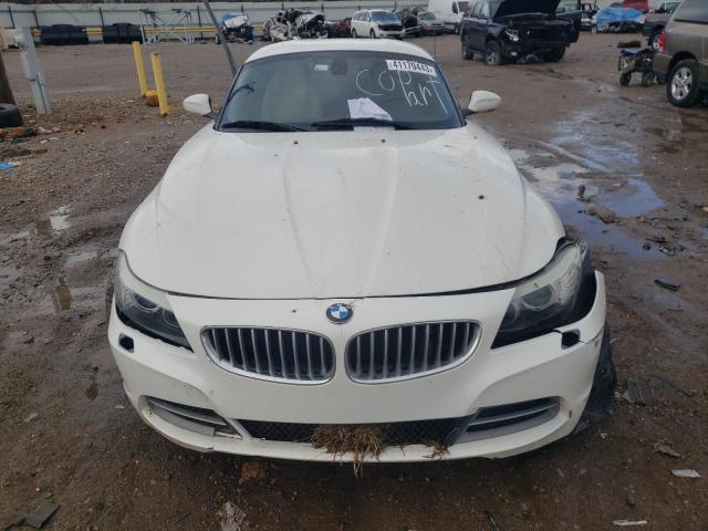 WBALM7C55BE383440 - 2011 BMW Z4 SDRIVE35I WHITE photo 5