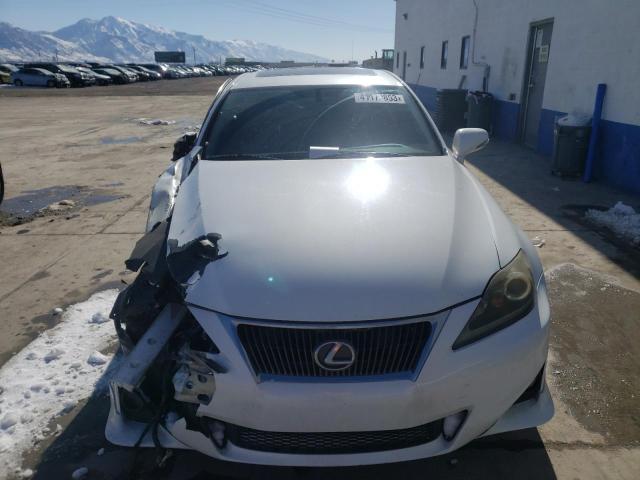 JTHBF5C25C5174346 - 2012 LEXUS IS 250 WHITE photo 5