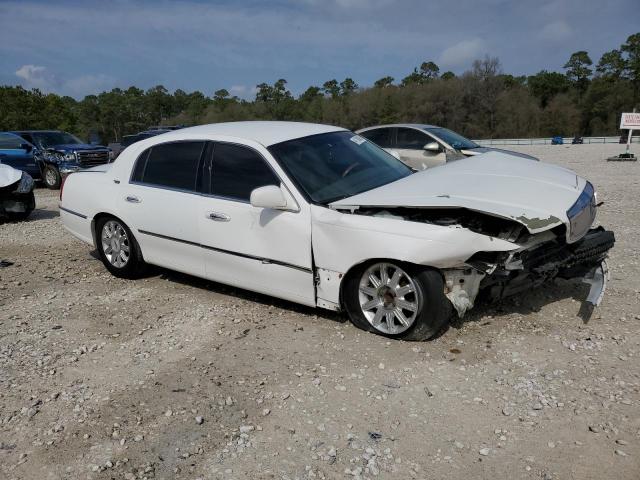 2LNHM82V79X618053 - 2009 LINCOLN TOWN CAR SIGNATURE LIMITED WHITE photo 4