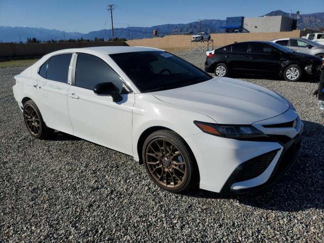 4T1G31AK7PU047441 - 2023 TOYOTA CAMRY SE NIGHT SHADE WHITE photo 4
