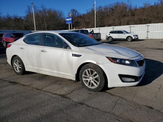 KNAGM4A70D5393526 - 2013 KIA OPTIMA LX WHITE photo 4