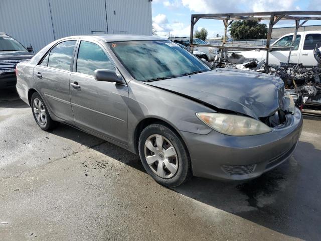 4T1BE30K35U986214 - 2005 TOYOTA CAMRY LE GRAY photo 4