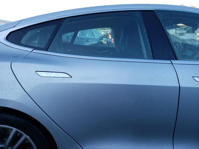 5YJSA1H13EFP60439 - 2014 TESLA MODEL S ვერცხლისფერი ფოტო 10