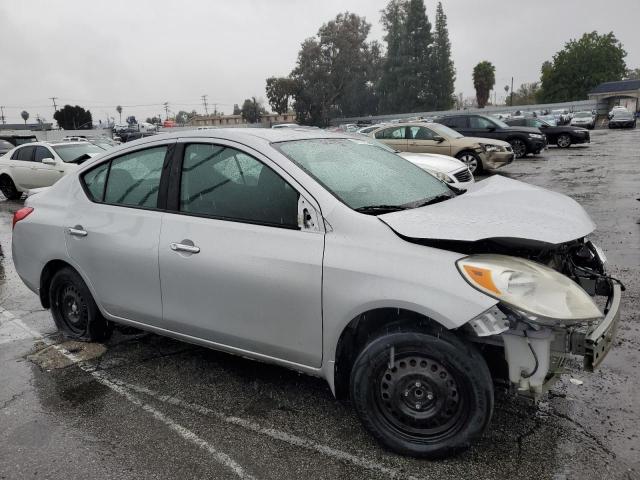 3N1CN7AP6DL827919 - 2013 NISSAN VERSA S SILVER photo 4