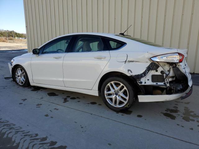 3FA6P0HD6FR241685 - 2015 FORD FUSION SE WHITE photo 2