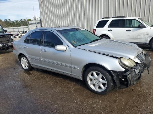 WDBRF61JX3E012856 - 2003 MERCEDES-BENZ C 240 SILVER photo 4