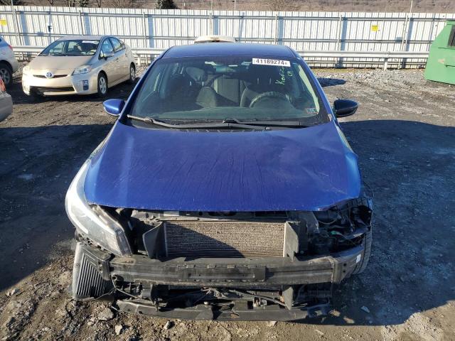 3KPFK4A7XHE045151 - 2017 KIA FORTE LX BLUE photo 5