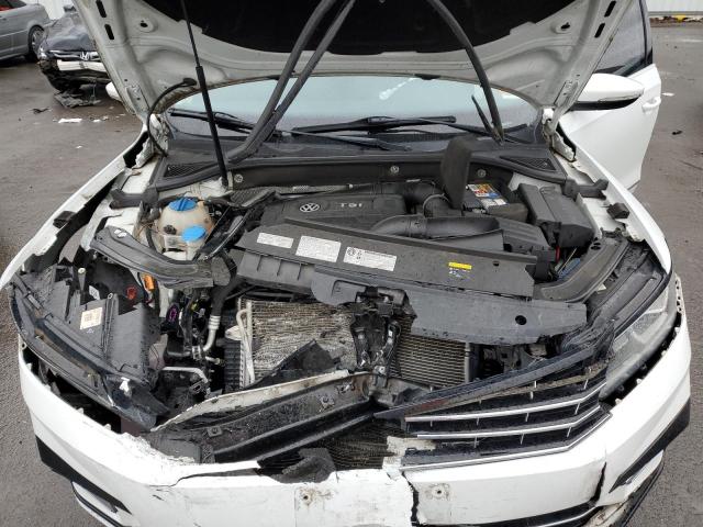 1VWDT7A38HC008445 - 2017 VOLKSWAGEN PASSAT R-LINE Weiß Foto 11