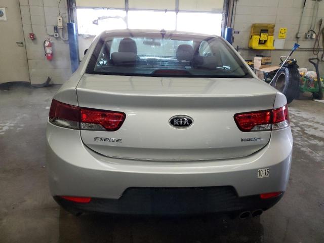 KNAFU6A26D5707238 - 2013 KIA FORTE EX SILVER photo 6