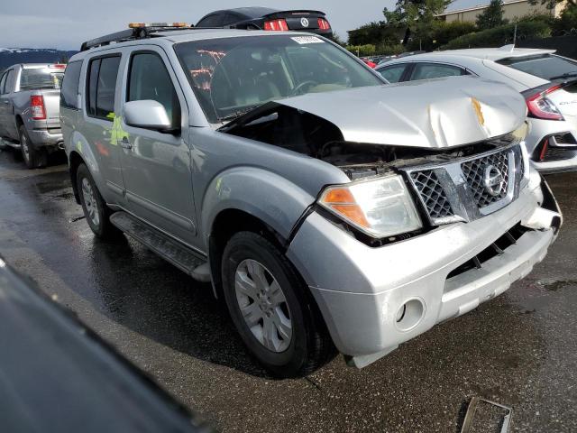 5N1AR18W25C744192 - 2005 NISSAN PATHFINDER LE SILVER photo 4