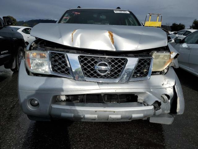 5N1AR18W25C744192 - 2005 NISSAN PATHFINDER LE ვერცხლისფერი ფოტო 5