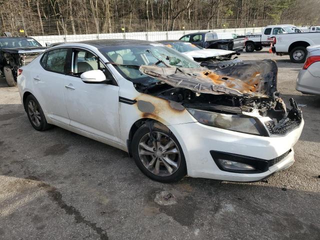 5XXGN4A75DG107228 - 2013 KIA OPTIMA EX WHITE photo 4