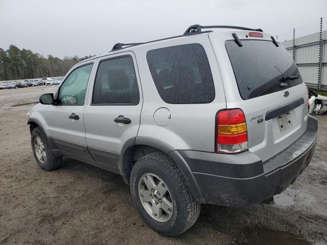 1FMYU03195KA55551 - 2005 FORD ESCAPE XLT SILVER photo 2