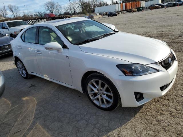 JTHCF5C22C5057425 - 2012 LEXUS IS 250 WHITE photo 4