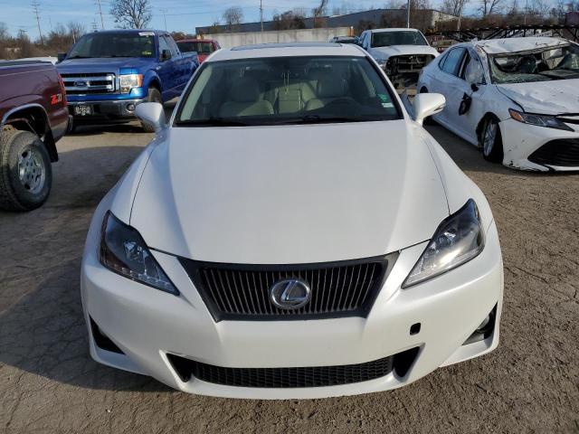 JTHCF5C22C5057425 - 2012 LEXUS IS 250 WHITE photo 5