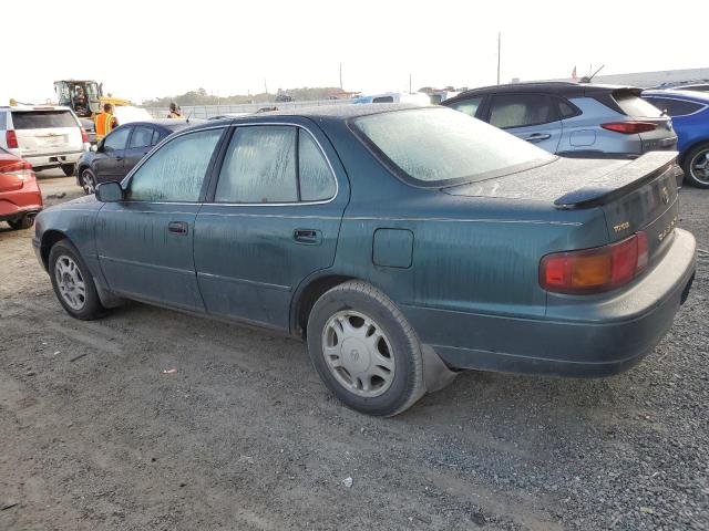 4T1BF12K7TU123234 - 1996 TOYOTA CAMRY LE GREEN photo 2