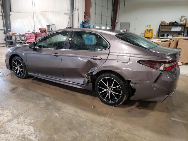 4T1G11AK6NU709156 - 2022 TOYOTA CAMRY SE GRAY photo 2