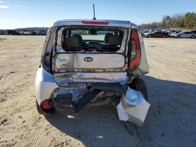 KNDJN2A27F7790690 - 2015 KIA SOUL SILVER photo 6