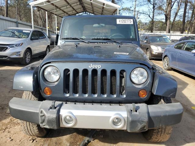 1J4FA54188L567049 - 2008 JEEP WRANGLER SAHARA CHARCOAL photo 5