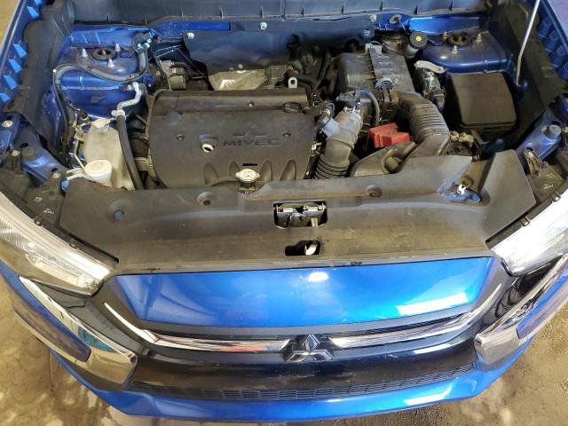 JA4AP3AUXJU024569 - 2018 MITSUBISHI OUTLANDER ES BLUE photo 11