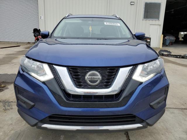 KNMAT2MT2JP608526 - 2018 NISSAN ROGUE S BLUE photo 5