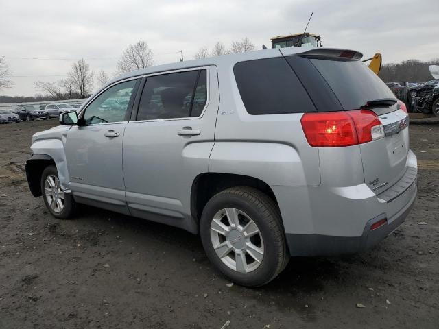 2GKALMEK4C6396916 - 2012 GMC TERRAIN SLE SILVER photo 2