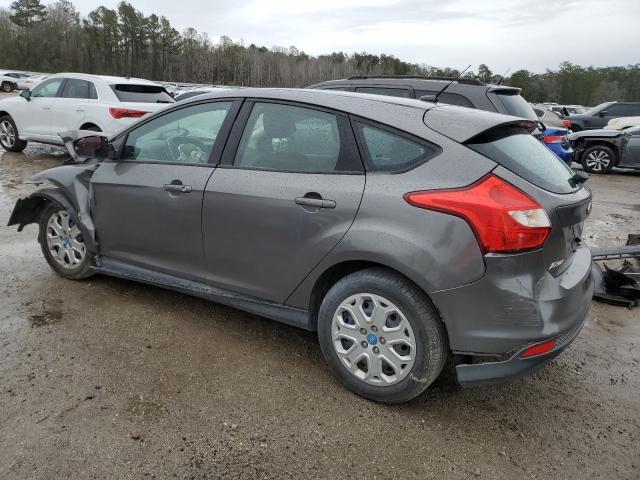 1FAHP3K26CL147138 - 2012 FORD FOCUS SE GRAY photo 2