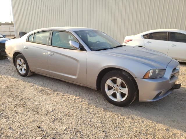 2C3CDXBG3EH319243 - 2014 DODGE CHARGER SE SILVER photo 4