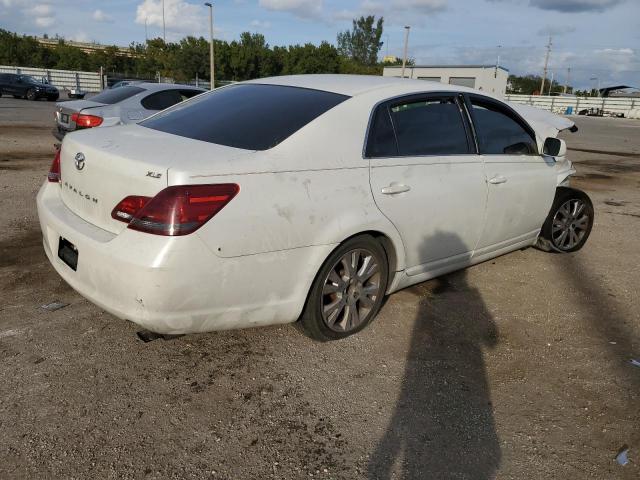 4T1BK36B48U311797 - 2008 TOYOTA AVALON XL WHITE photo 3