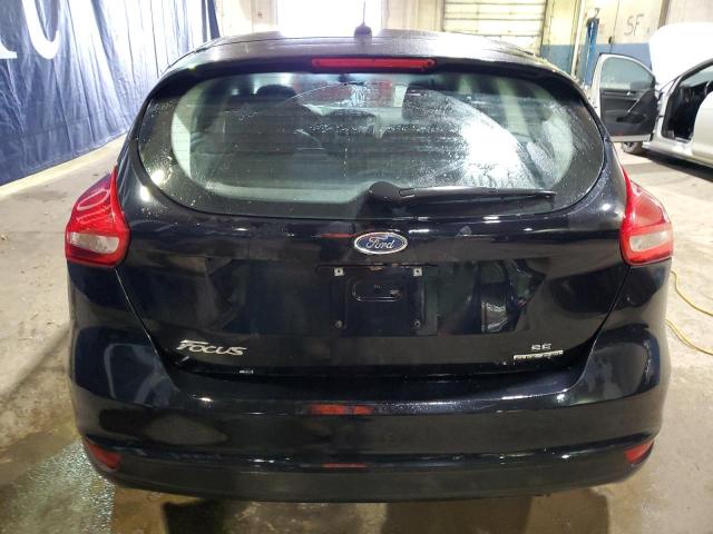 1FADP3K25GL283748 - 2016 FORD FOCUS SE BLACK photo 6