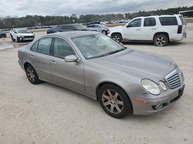 WDBUF22X38B191725 - 2008 MERCEDES-BENZ E 320 CDI GRAY photo 4