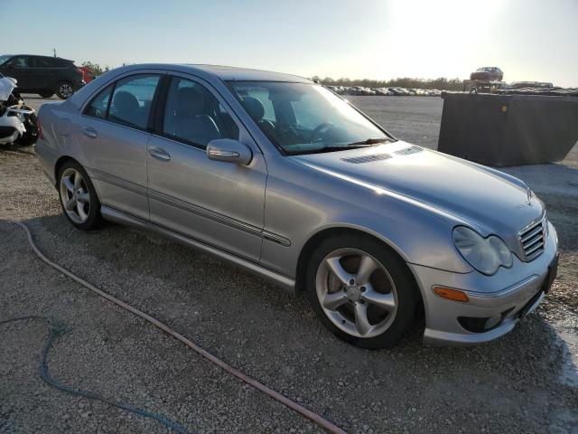 WDBRF40J45F699660 - 2005 MERCEDES-BENZ C 230K SPORT SEDAN SILVER photo 4