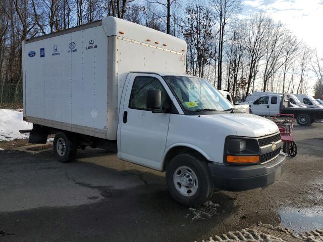 1GB0G2CG6E1168893 - 2014 CHEVROLET EXPRESS G3 WHITE photo 4