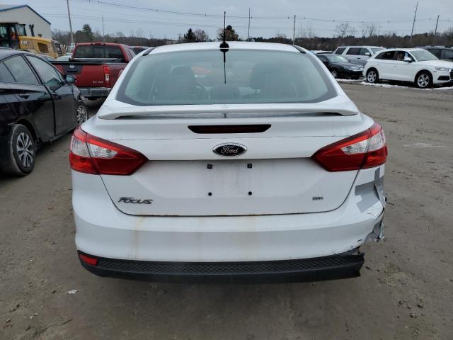 1FAHP3F25CL389431 - 2012 FORD FOCUS SE WHITE photo 6