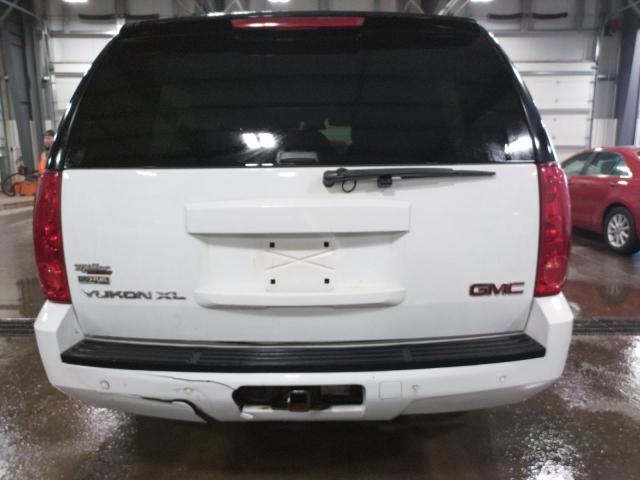 1GKFK16367R420190 - 2007 GMC YUKON XL K1500 WHITE photo 6