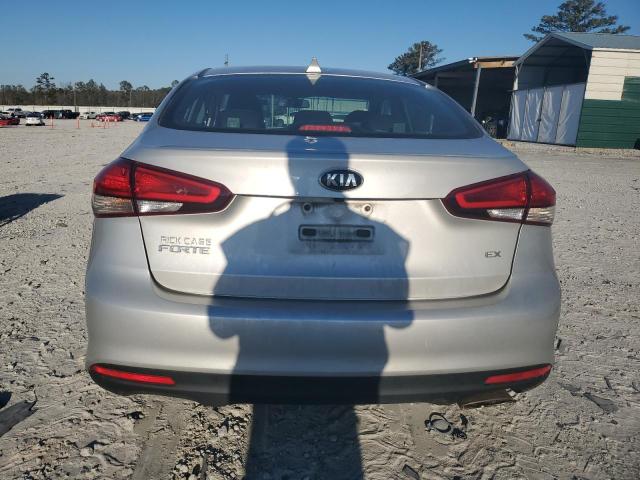 3KPFL4A86JE247447 - 2018 KIA FORTE EX SILVER photo 6