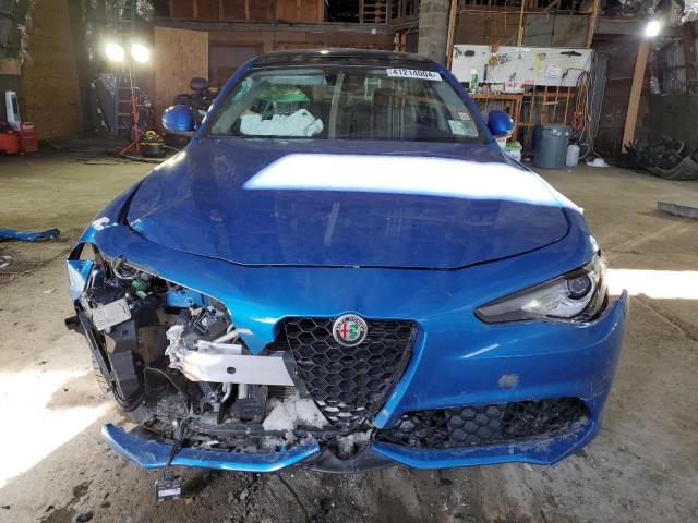 ZARFAEEN7J7572772 - 2018 ALFA ROMEO GIULIA TI Q4 BLUE photo 5