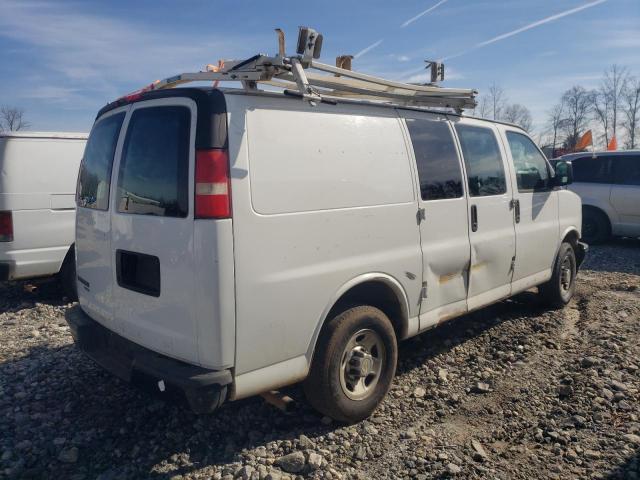 1GCWGFCG2E1147312 - 2014 CHEVROLET EXPRESS G2 WHITE photo 3