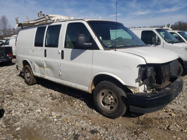 1GCWGFCG2E1147312 - 2014 CHEVROLET EXPRESS G2 WHITE photo 4