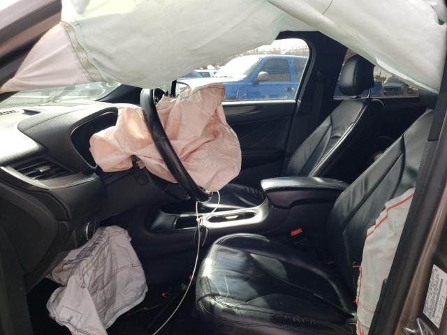 5LMCJ2C98HUL07784 - 2017 LINCOLN MKC SELECT Մոխրագույն լուսանկար 7