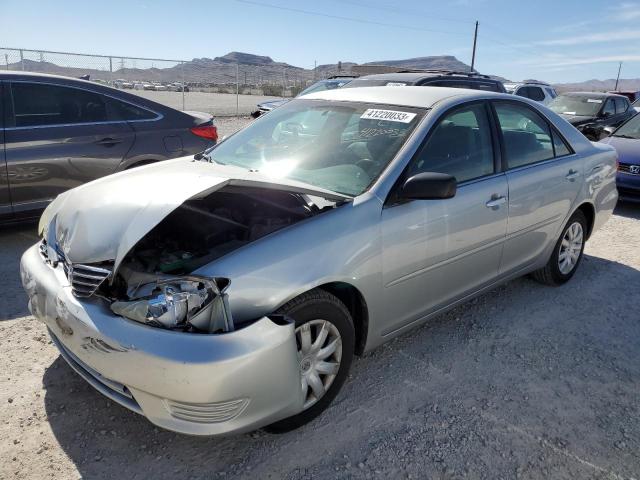 4T1BE32K15U022725 - 2005 TOYOTA CAMRY LE SILVER photo 1