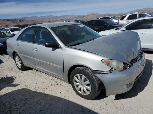 4T1BE32K15U022725 - 2005 TOYOTA CAMRY LE SILVER photo 4