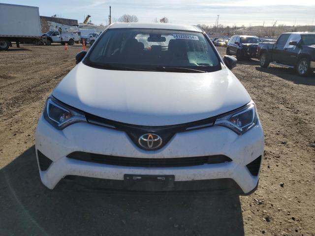 2T3BFREVXJW856144 - 2018 TOYOTA RAV4 LE WHITE photo 5