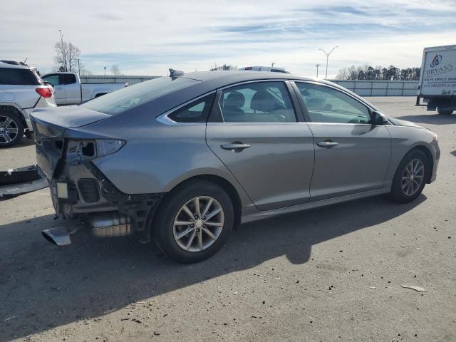 5NPE24AF5JH664874 - 2018 HYUNDAI SONATA SE SILVER photo 3