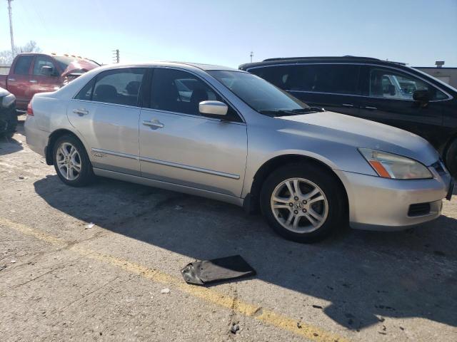 1HGCM55726A109617 - 2006 HONDA ACCORD EX SILVER photo 4