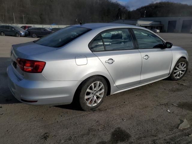 3VWD17AJ5FM245748 - 2015 VOLKSWAGEN JETTA SE SILVER photo 3