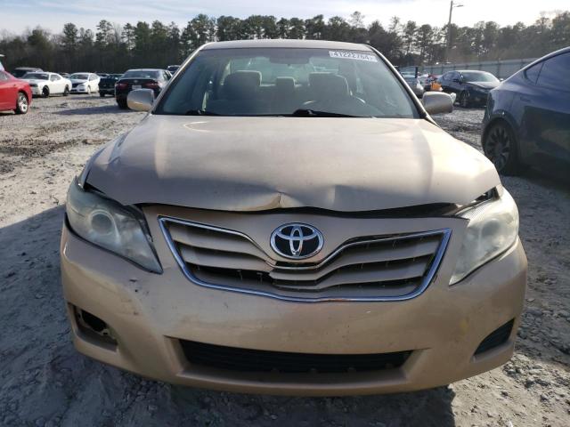 4T1BF3EK2BU667310 - 2011 TOYOTA CAMRY BASE GOLD photo 5